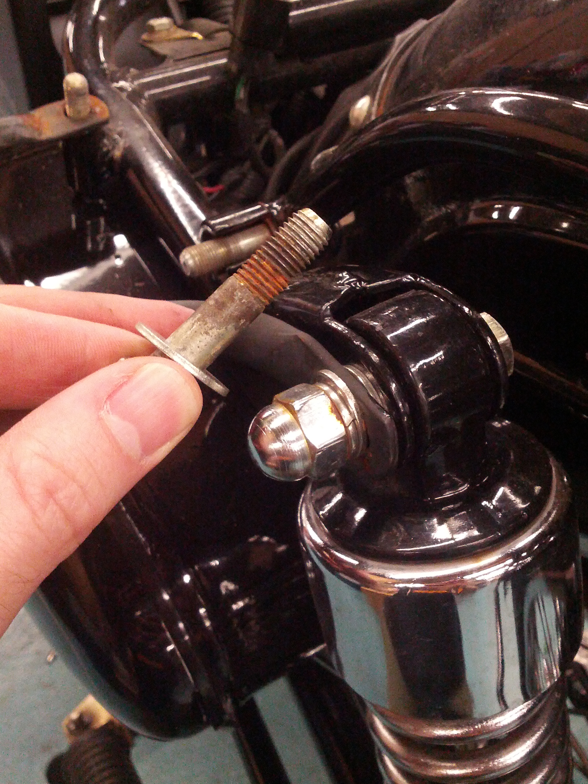 Royal Enfield standard bolts: rusted and dumb